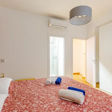Via Morelli A E B - 2 Con Bagno Privato, E Cucina In Comune Apartman Pero
